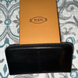 Tods wallet with coin purse